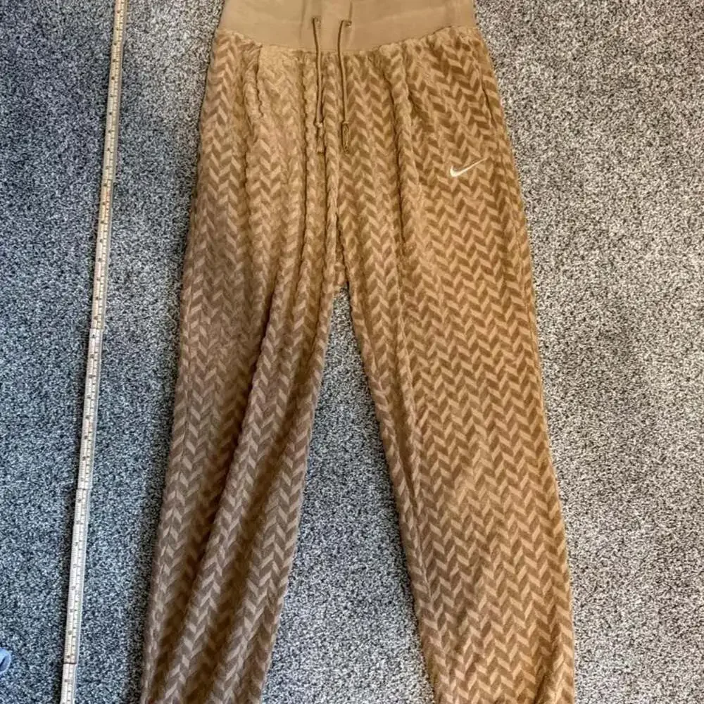 Nike Brown Chevron Pattern Joggers